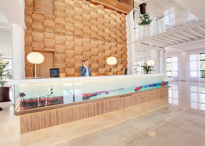 Grupotel Mar De Menorca 4* אס קנוטלס