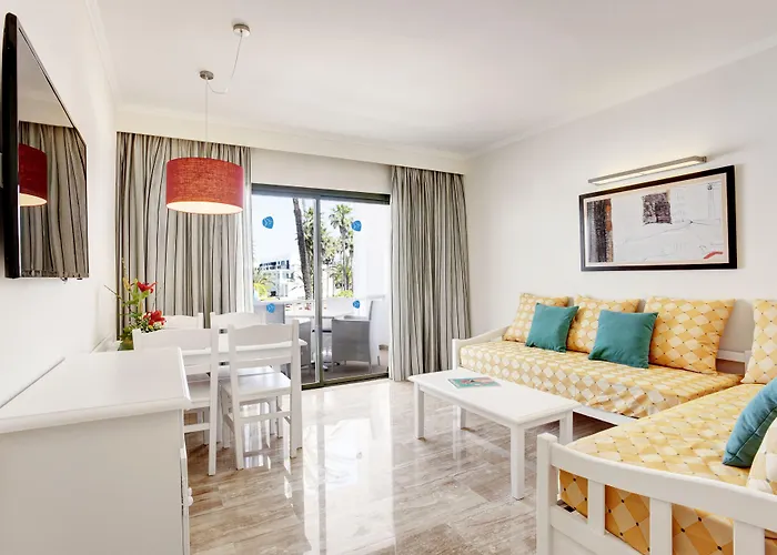 מלון Grupotel Mar De Menorca אס קנוטלס